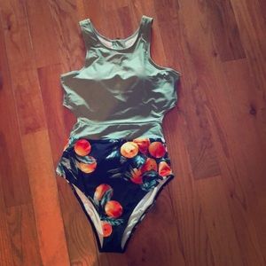 Cupshe one piece bathing suit